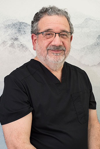 Dr. César Cárcamo
